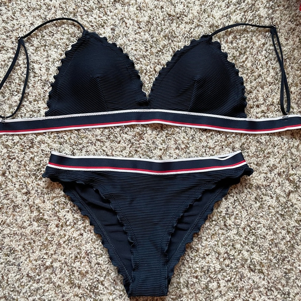 Ribbed Ruffle Bikini